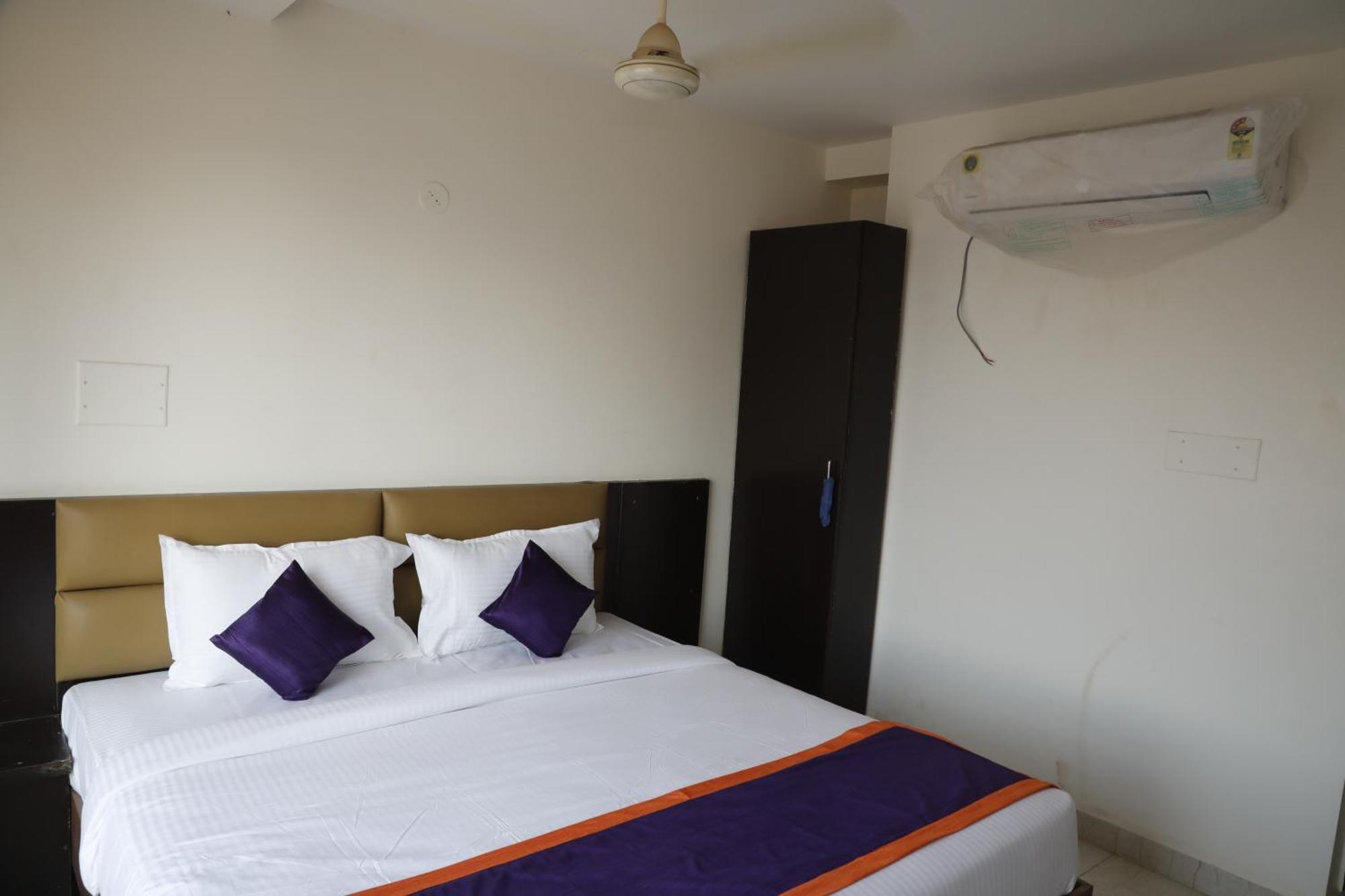 Balaji Gold Inn Hotel 胡布利 外观 照片