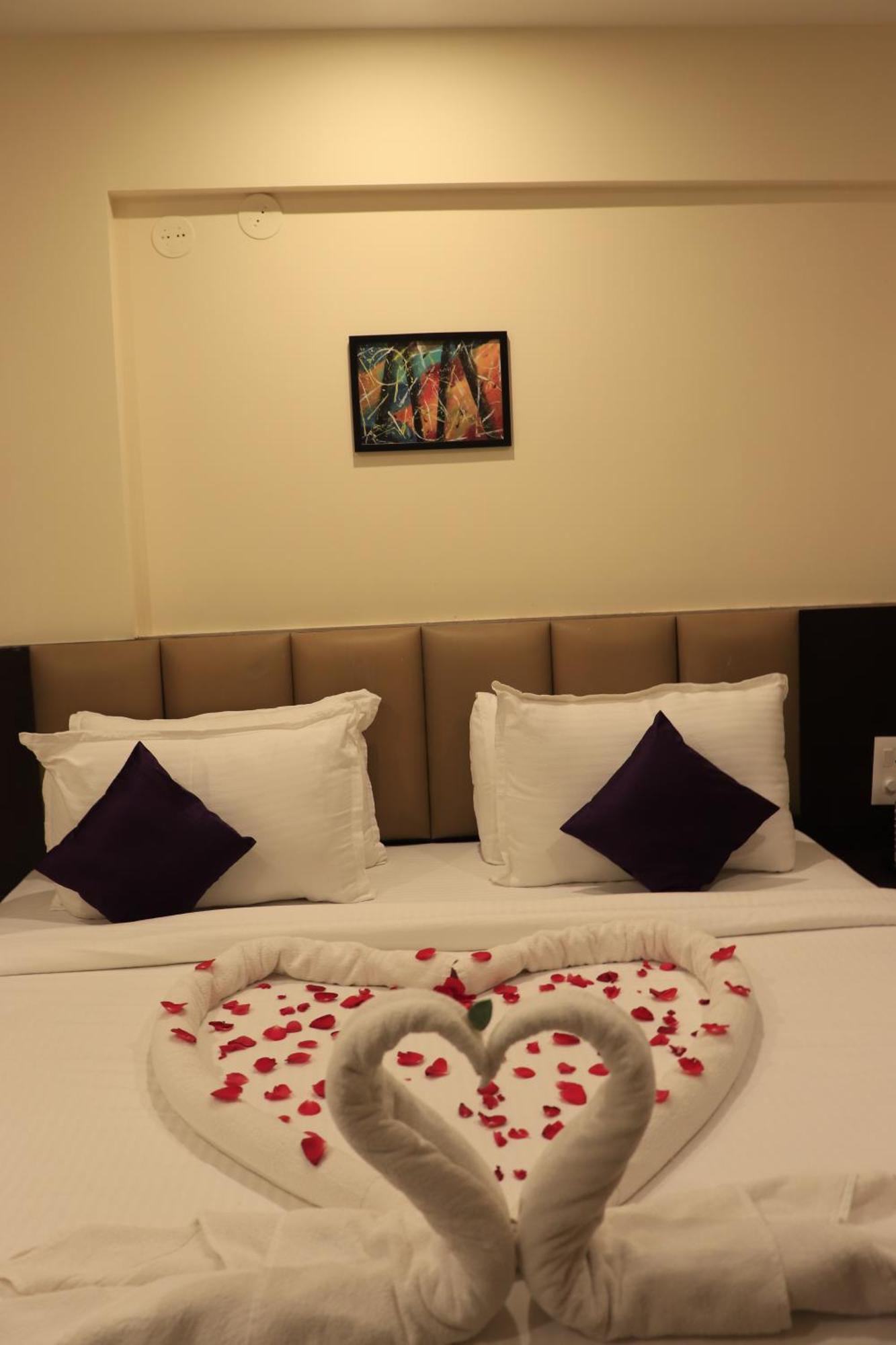 Balaji Gold Inn Hotel 胡布利 外观 照片