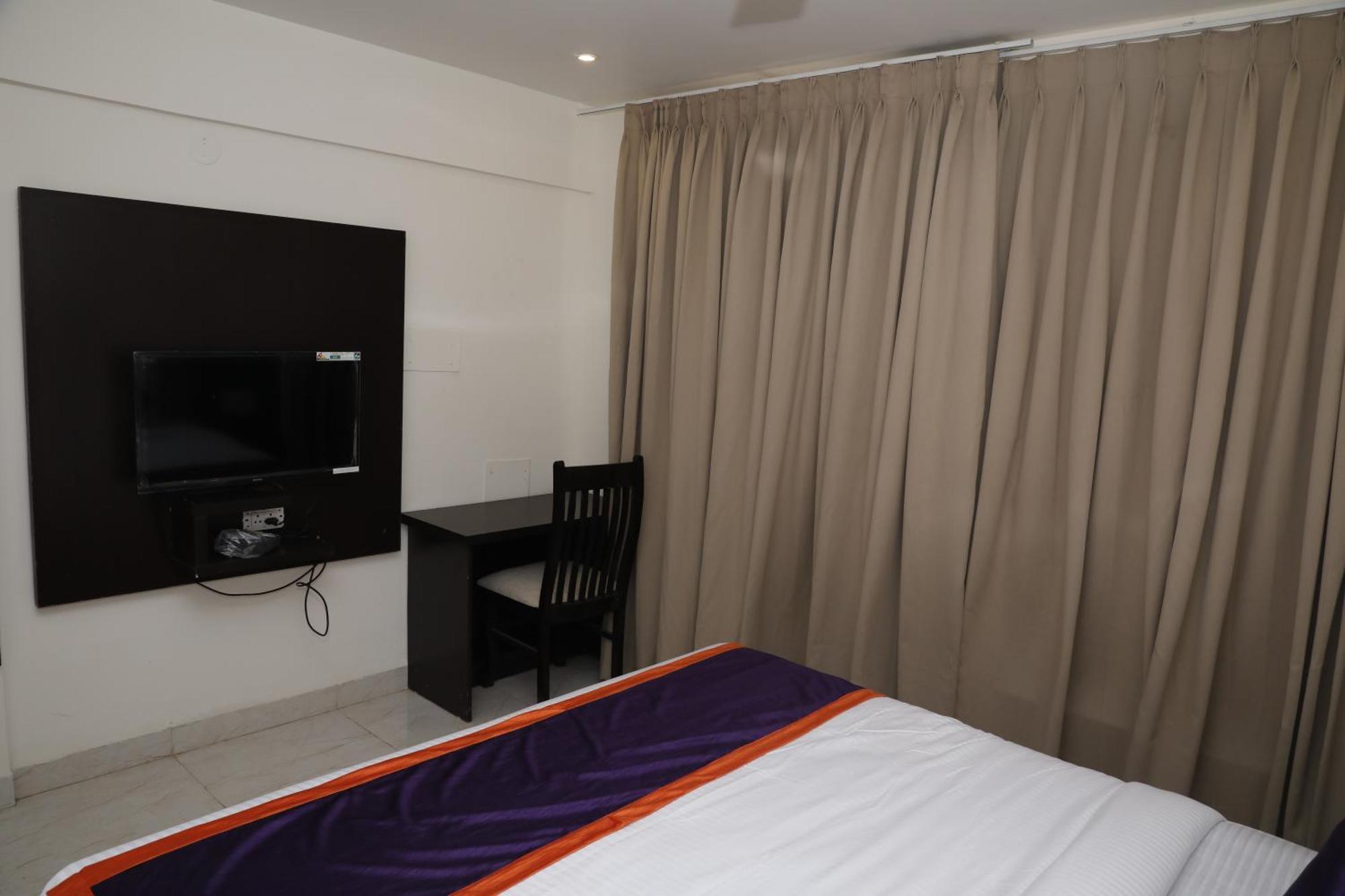 Balaji Gold Inn Hotel 胡布利 外观 照片