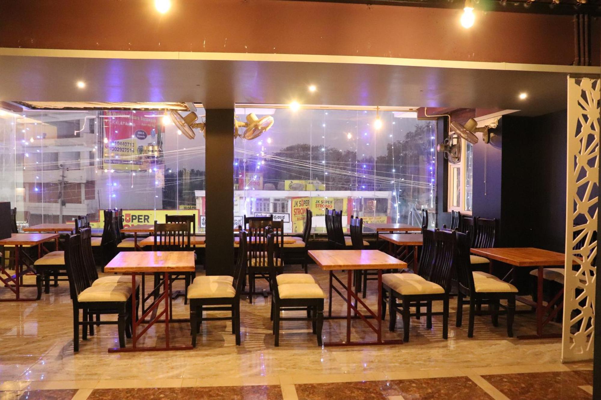 Balaji Gold Inn Hotel 胡布利 外观 照片